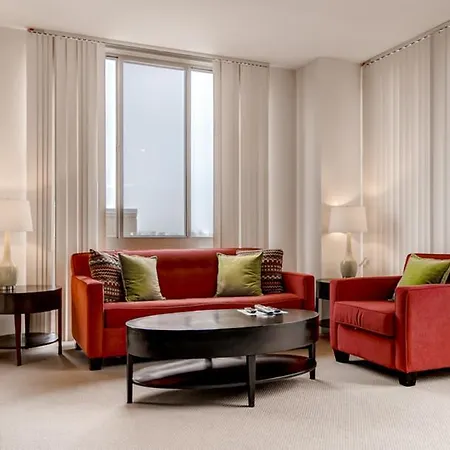 Global Luxury Suites At Town Center South